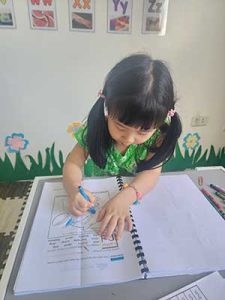 English language school courses for children in the Philippines